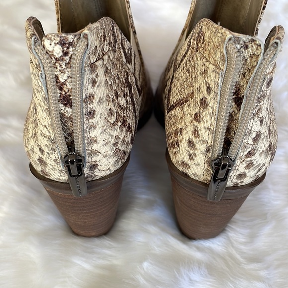 Vince Camuto Gradina Block Heel Booties - Picture 6 of 10